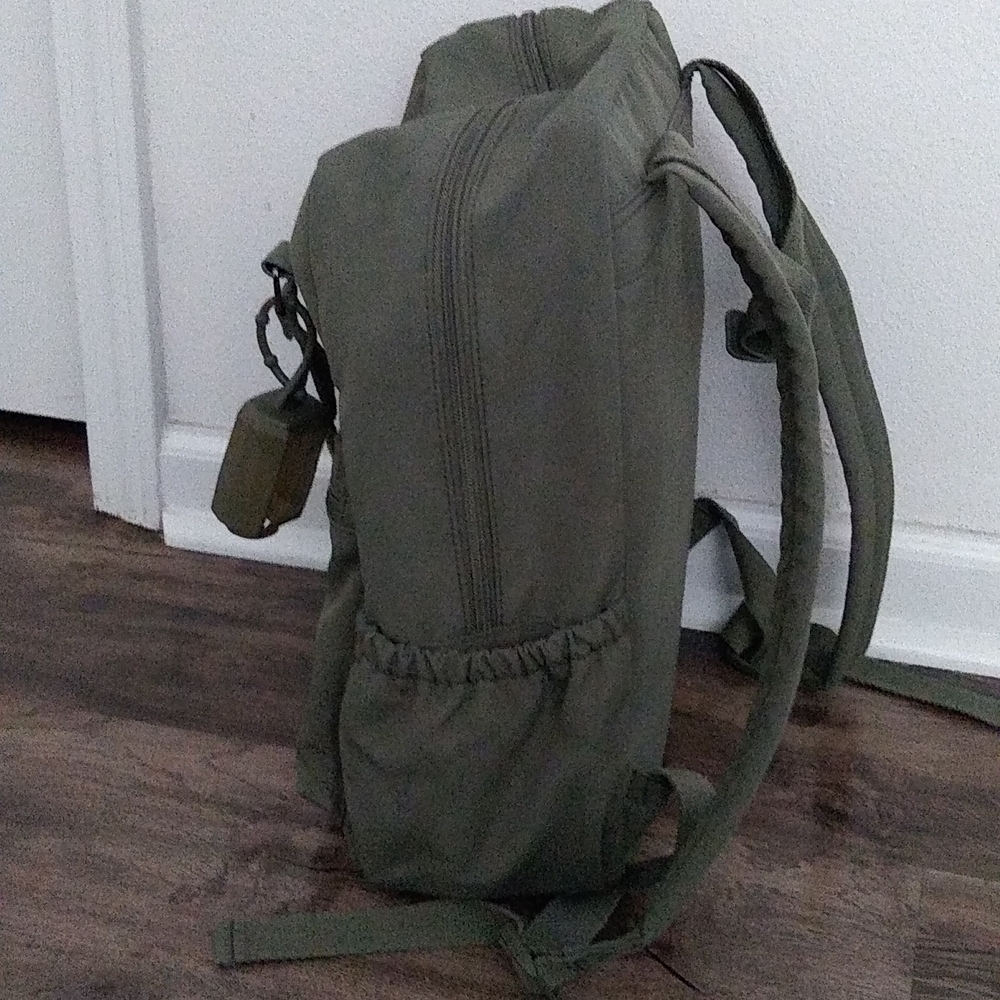 Backpack - Picture 3 of 5